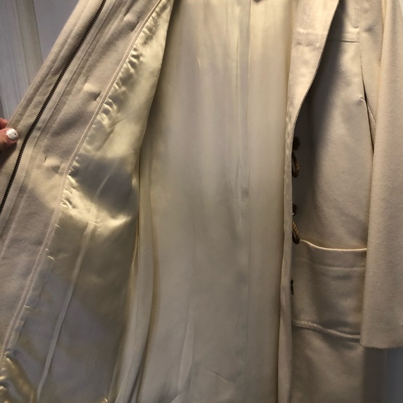 J.Crew winter white wool toggle coat with good size 4 - Picture 3 of 5